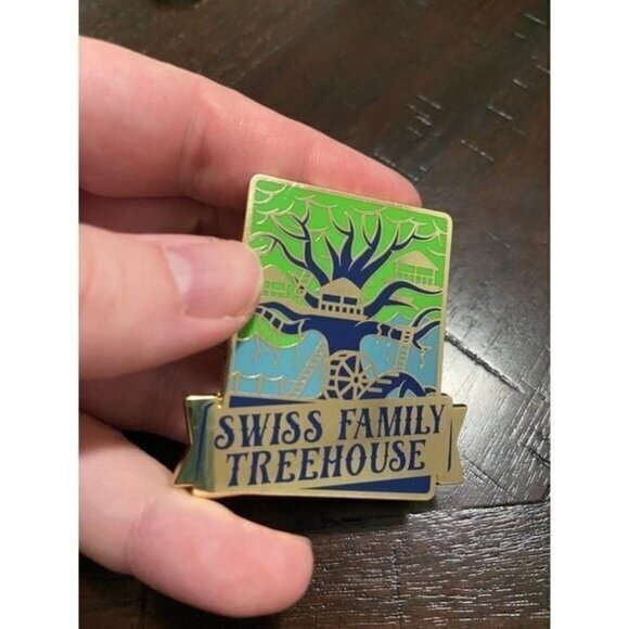 Disney Swiss Family Treehouse Pin - Picture 2 of 5